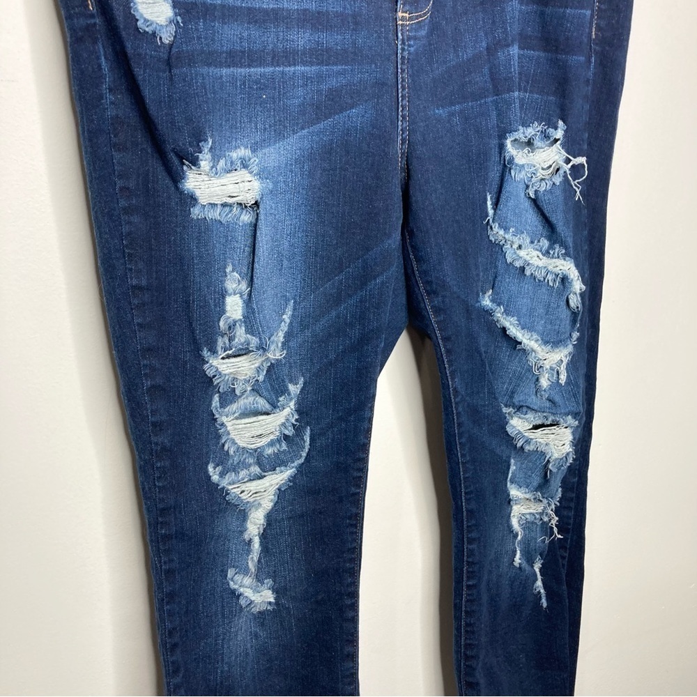 Ms.โ Cello distressed skinny jeans size 18 - Picture 2 of 6